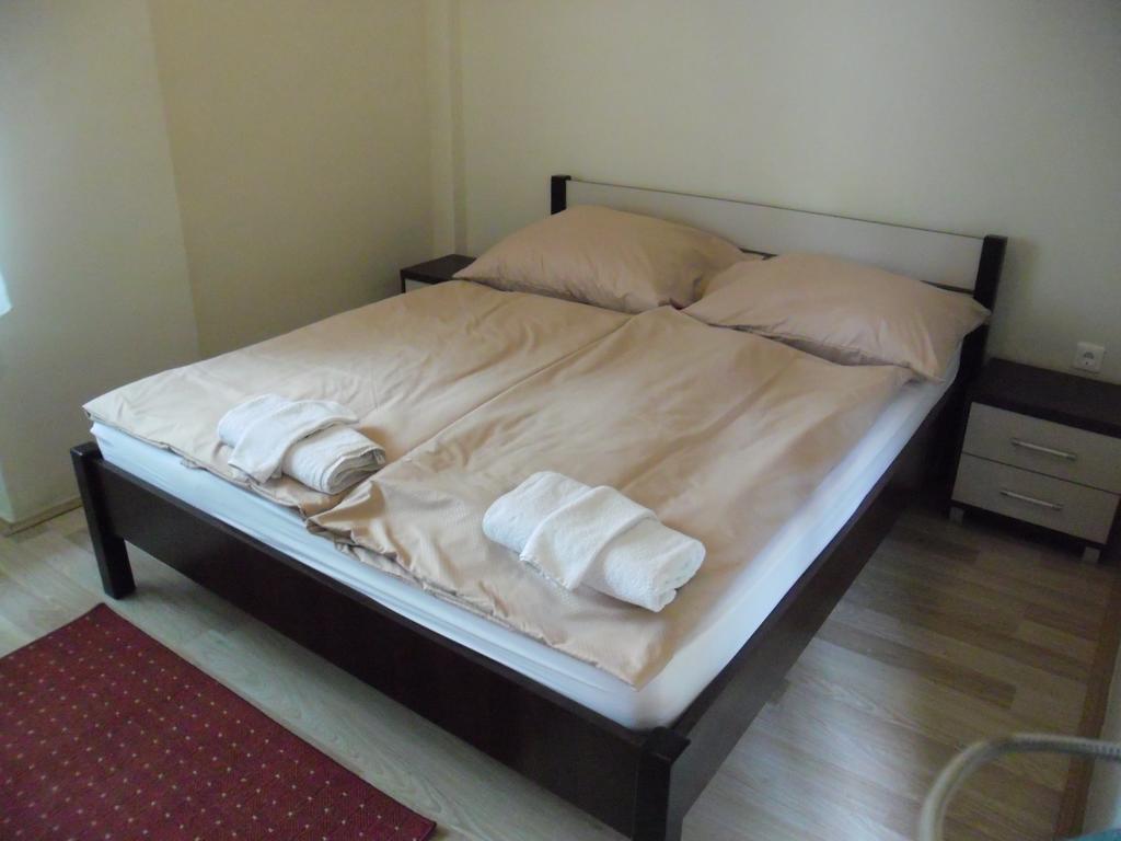 Hotel Family Balatonfoldvar Ruang foto