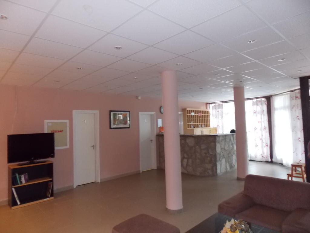 Hotel Family Balatonfoldvar Bagian luar foto