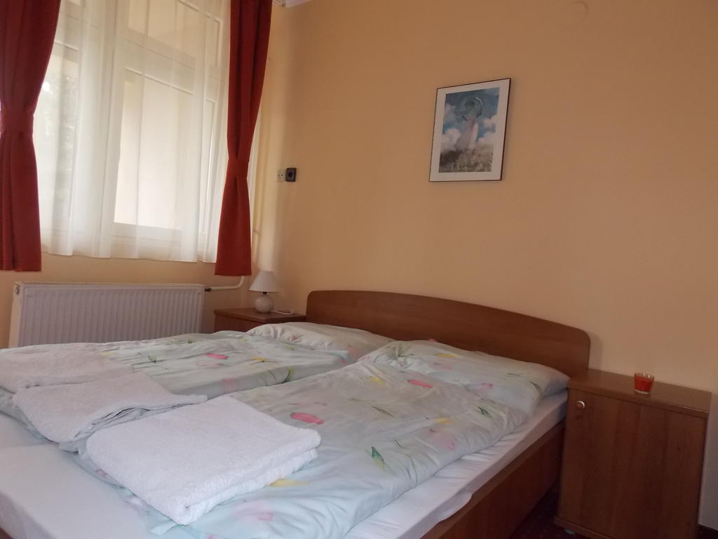 Hotel Family Balatonfoldvar Bagian luar foto