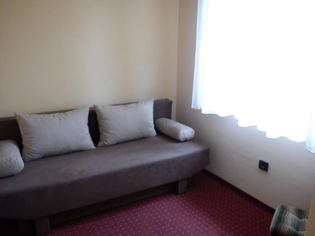 Hotel Family Balatonfoldvar Bagian luar foto