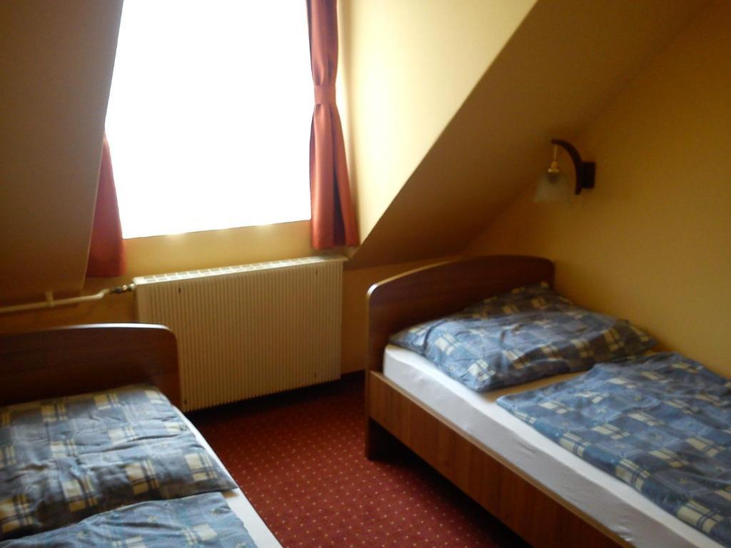 Hotel Family Balatonfoldvar Ruang foto