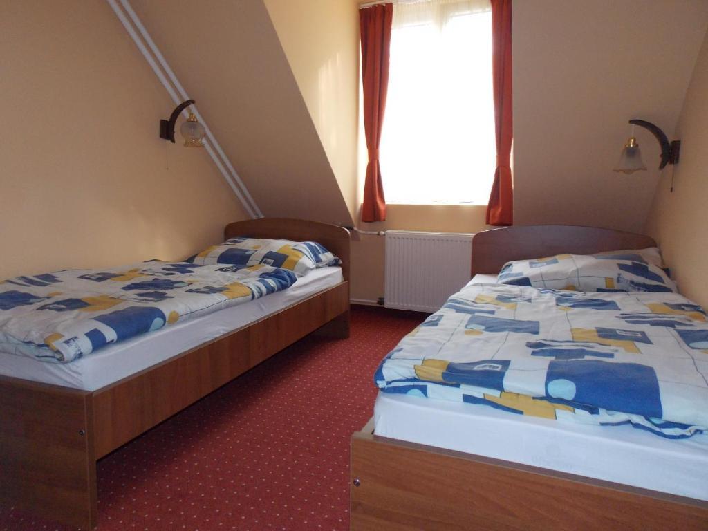 Hotel Family Balatonfoldvar Ruang foto